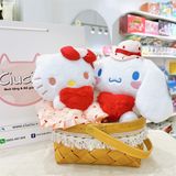  Gấu bông Sanrio ôm trái tim đỏ 23cm 