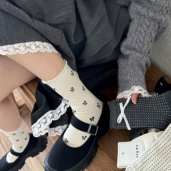  Tất SongMu cổ nhún bèo hoạ tiết nhí 