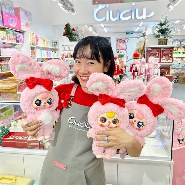  Baby Three 400% thỏ hồng mắt đẹp ( unseal ) 