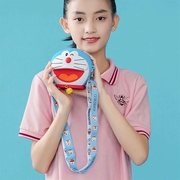  Túi silicon Doraemon đeo chuông 