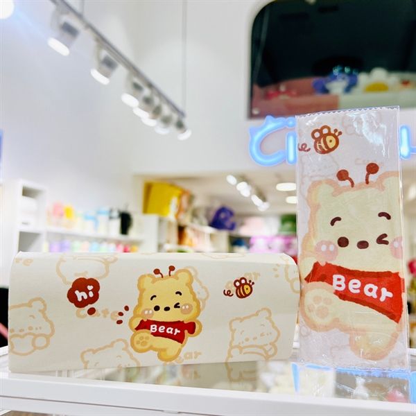 Hộp kính Pooh kèm khăn 