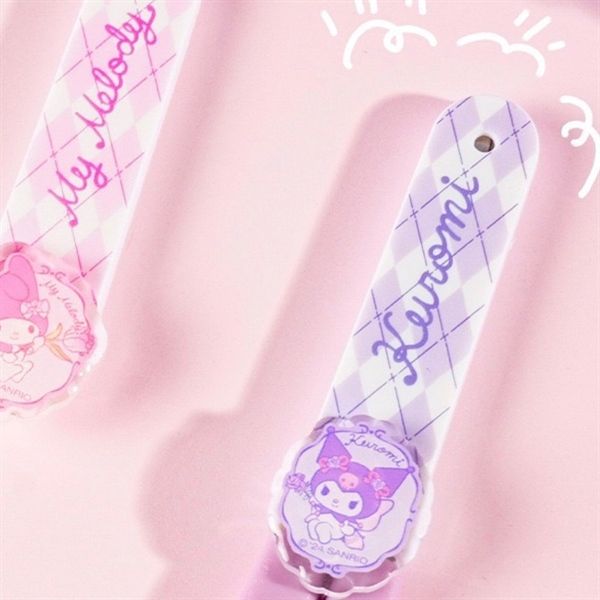  Kéo Sanrio + bọc đầu đính charm 