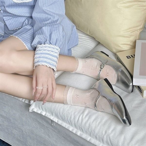 Tất RooLi Life gân nơ cổ nhún voan 
