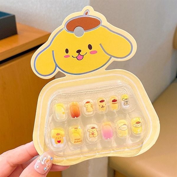 Set móng tay dán Sanrio cho bé 
