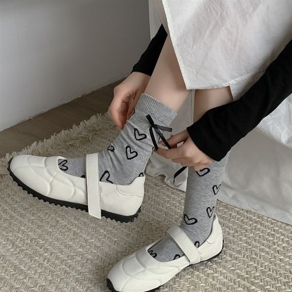  Tất YouJiaXiu cao cổ trái tim nhí đính nơ 