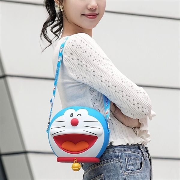  Túi silicon Doraemon đeo chuông 