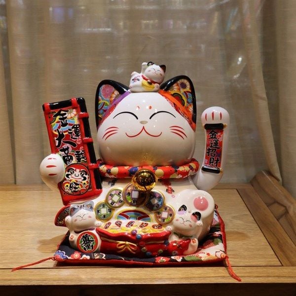  Mèo thần tài vẫy tay Daruma 