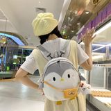  Balo cánh cụt đeo túi vàng 