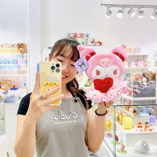  Gấu bông Sanrio ôm trái tim đỏ 23cm 