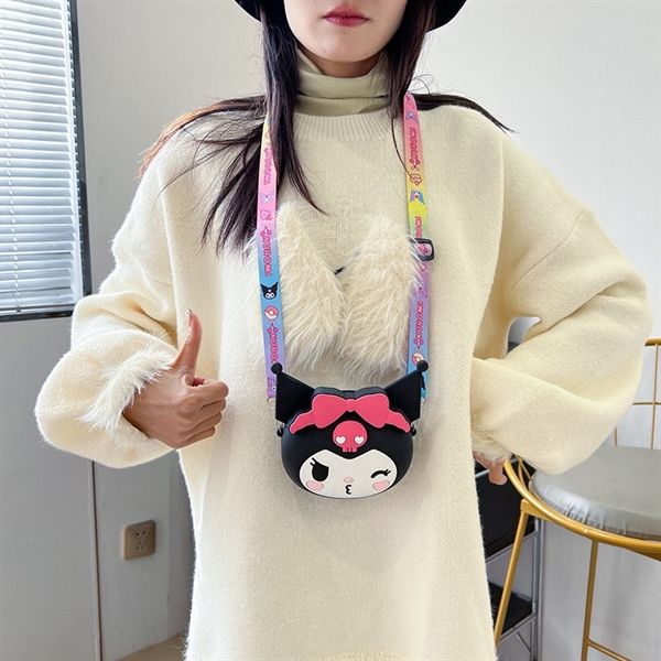  Túi silicon Kuromi đeo nơ đầu chibi 