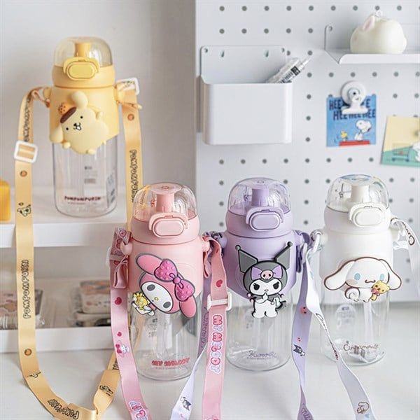  Bình nước Sanrio 600ml 