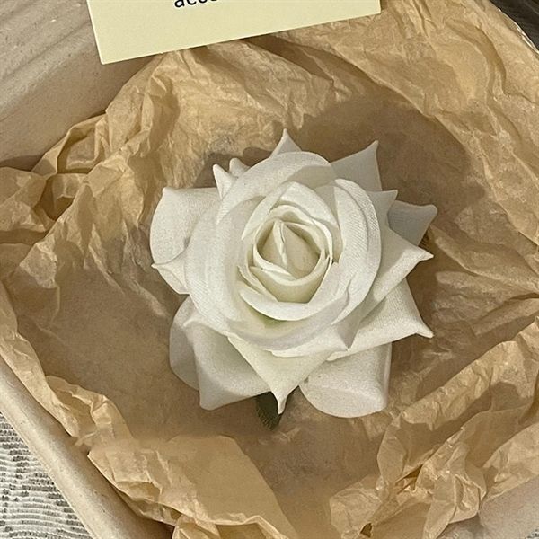  Kẹp hoa hồng cánh mỏng 