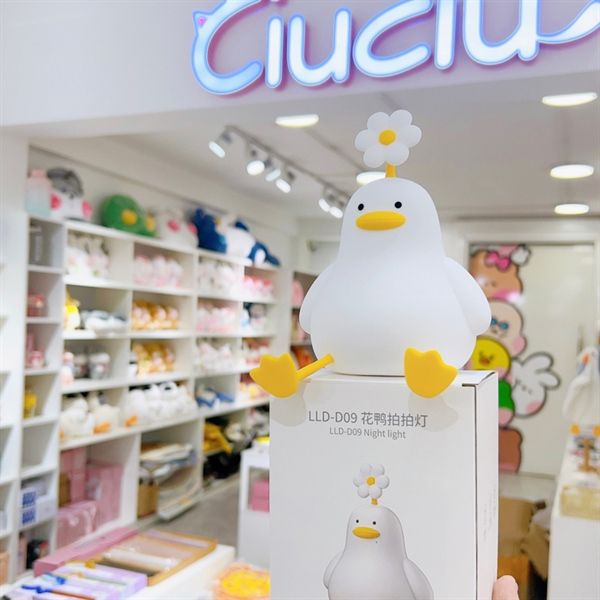  Đèn ngủ vịt đội hoa cúc 