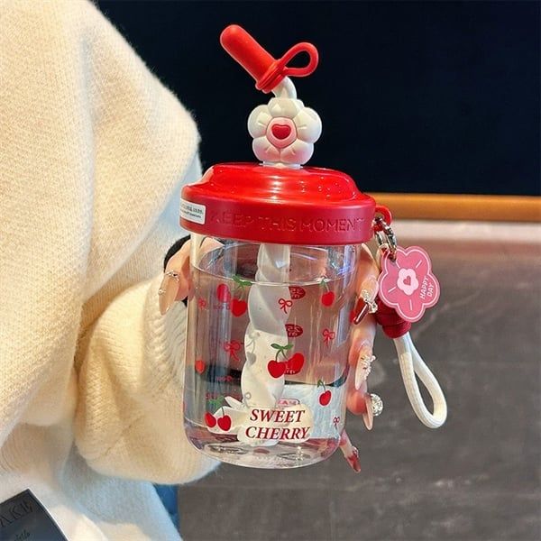  Cốc ống hút xoáy hoa 580ml 