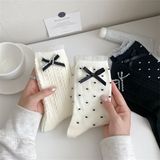  Tất Mekki cổ ren tone đen trắng 