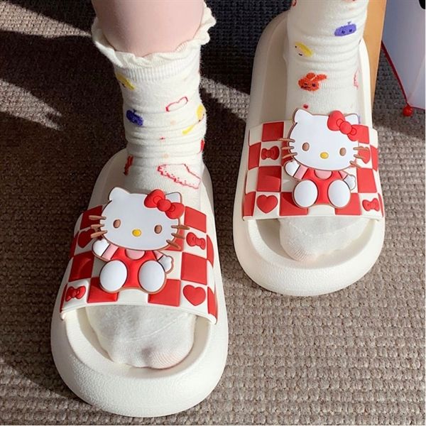  Dép Hello Kitty nổi kẻ caro đỏ 