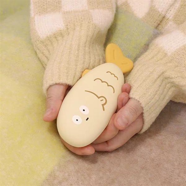  Đá sưởi kiêm sạc dự phòng Cá ngố 4800mAh 