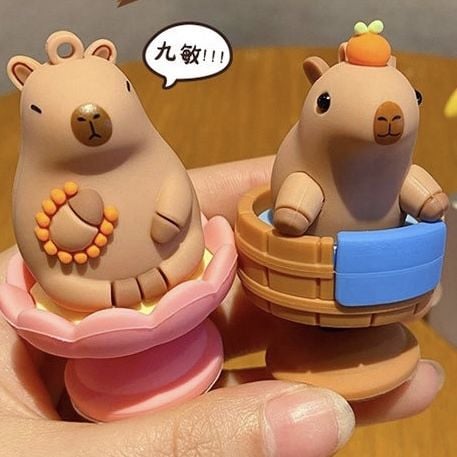  Mô hình Capybara nhún lò xo 