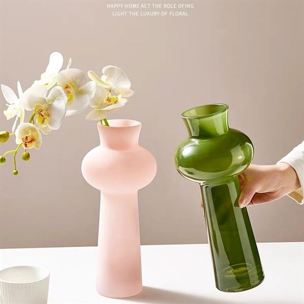  Lọ hoa thuỷ tinh cổ bầu đế cao 29cm 