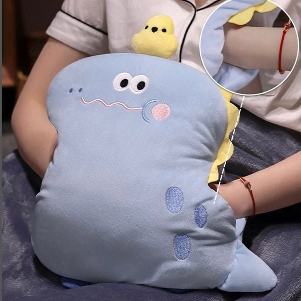  Gối kèm chăn khủng long đội vịt 30cm 