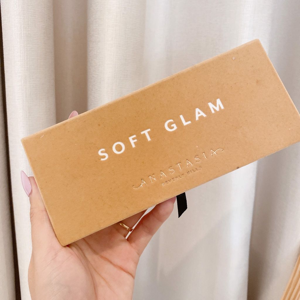 Bảng mắt Anastasia Soft Glam