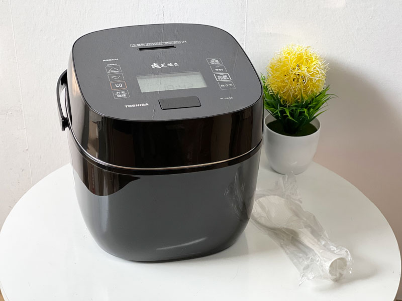 Tại sao nồi cơm Nhật phải dùng đổi nguồn khi nấu? Tại sao nồi cơm Nhật phải dùng đổi nguồn khi nấu?