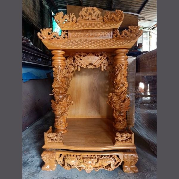 Bàn Thờ Ông Địa Mái Chùa: Biểu Tượng Tâm Linh và Tài Lộc