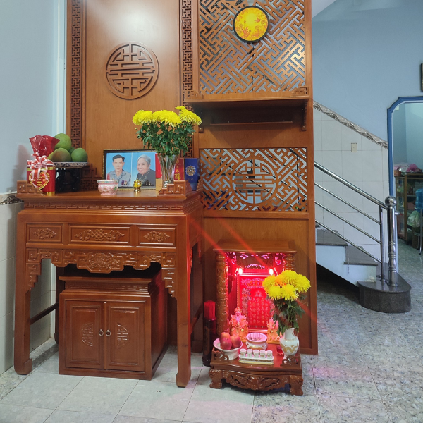 Cách Đặt Bàn Thờ Phật Và Bàn Thờ Tổ Tiên: Hướng Dẫn Chi Tiết Để Rước Tài Lộc và Bình An