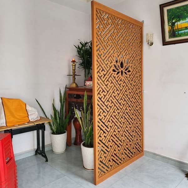Vách ngăn bàn thờ chữ vạn  -  VNB101