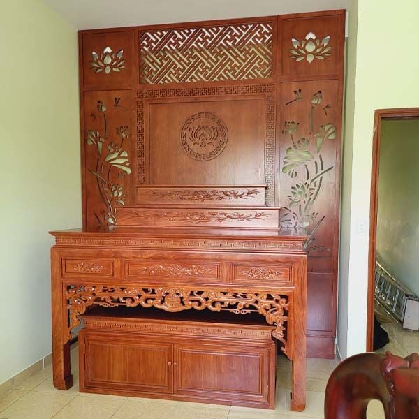 Vách ngăn bàn thờ hoa sen -  VNB85
