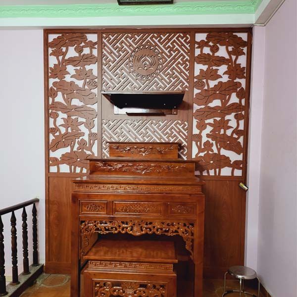 Vách ngăn bàn thờ chữ vạn kết hợp hoa sen -  VNB88
