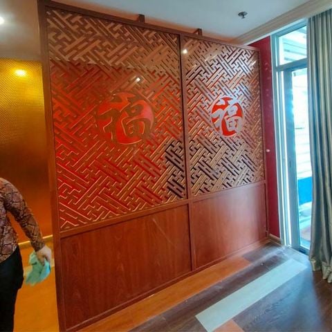  Vách ngăn bàn thờ -  VNB111 