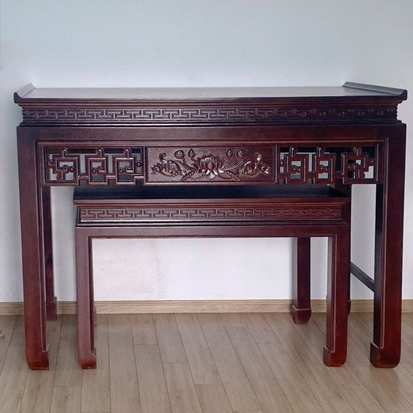 Bàn thờ gỗ sồi hoa sen kèm ghế đôn BT1