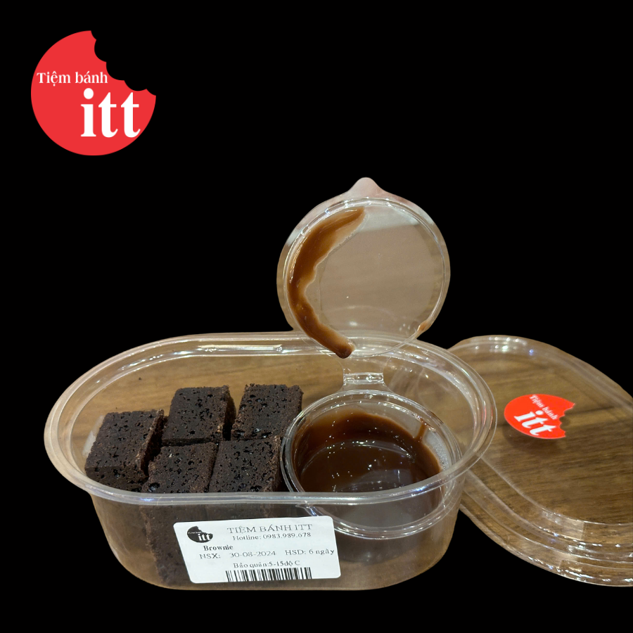 Bánh brownie chấm sốt