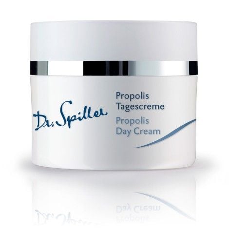 Kem dưỡng ngày chuyên sâu dành cho da bị mụn Propolis Day Cream Dr17