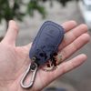 Bao da chìa khóa Chevrolet Trax handmade da thật  khắc tên sđt 004