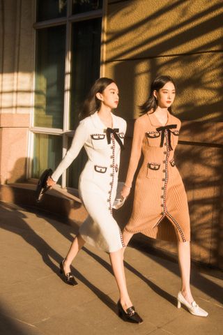 Pocketed midi knitted dress - Brown