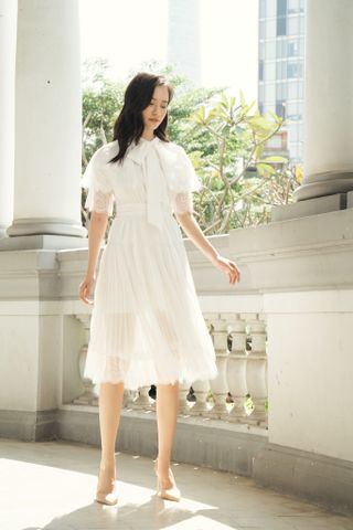 Lace-trimmed cape dress - MIDI