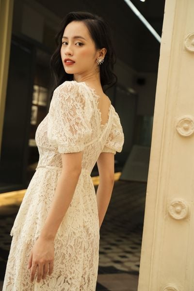 Lace embellished MINI - Cream