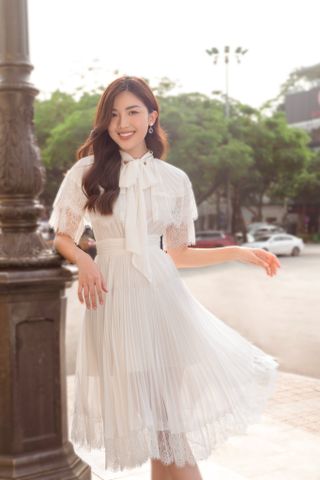 Lace-trimmed cape dress - MIDI