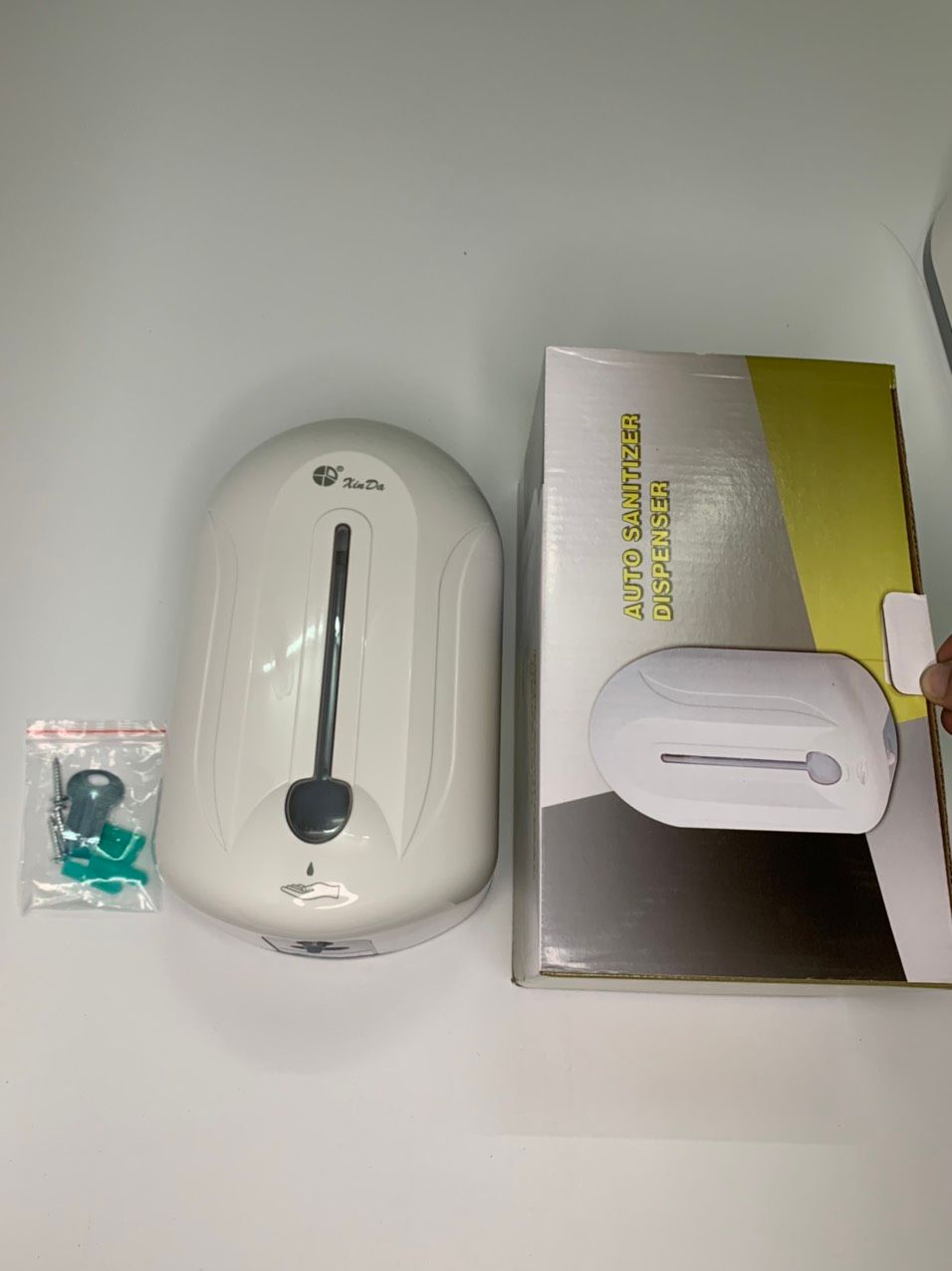  Bình đựng dung dịch sát khuẩn cảm ứng Xinda XDQ-110 