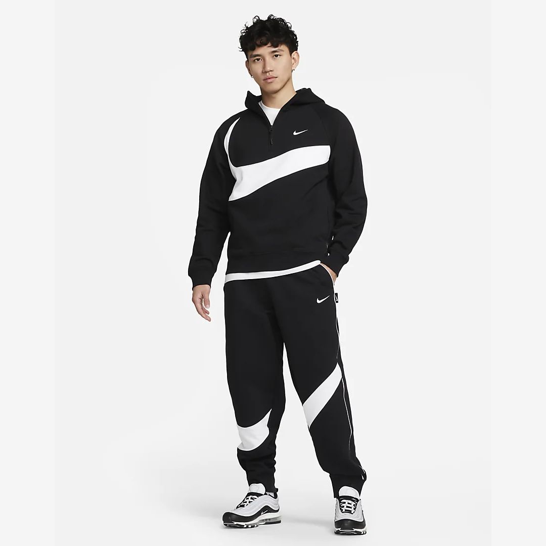  Áo sportswear Nike Swoosh nam DX0567-010 