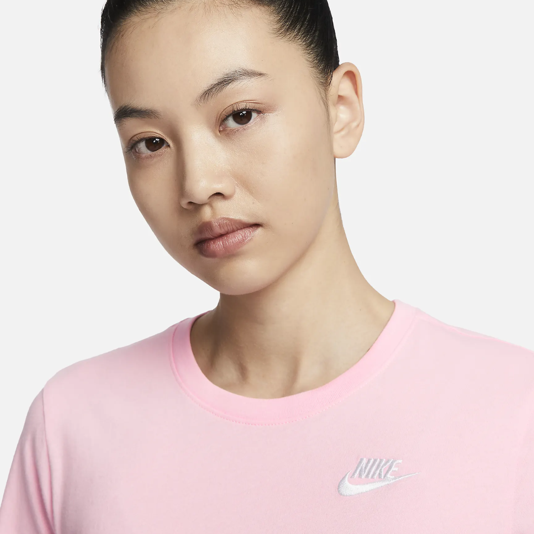  Áo sportswear nike Club Essentials nữ DX7903-692 