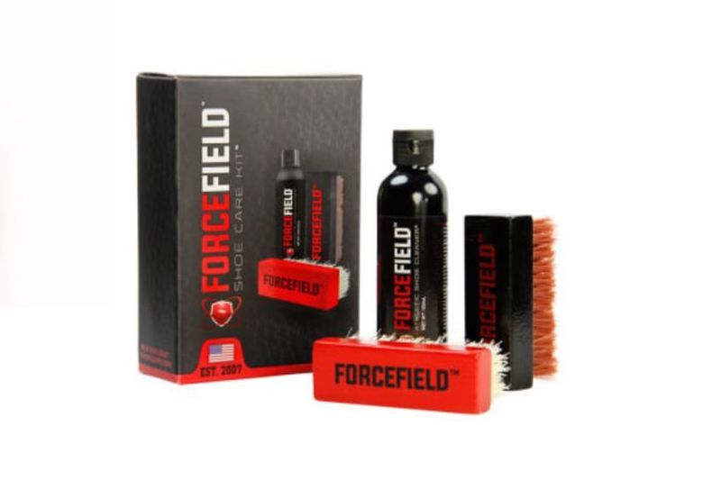 BÍ QUYẾT GIẶT GIÀY AM VỪA SẠCH VỪA BỀN CHO MÙA ẨM ƯƠNG ve-sinh-giay-AM1