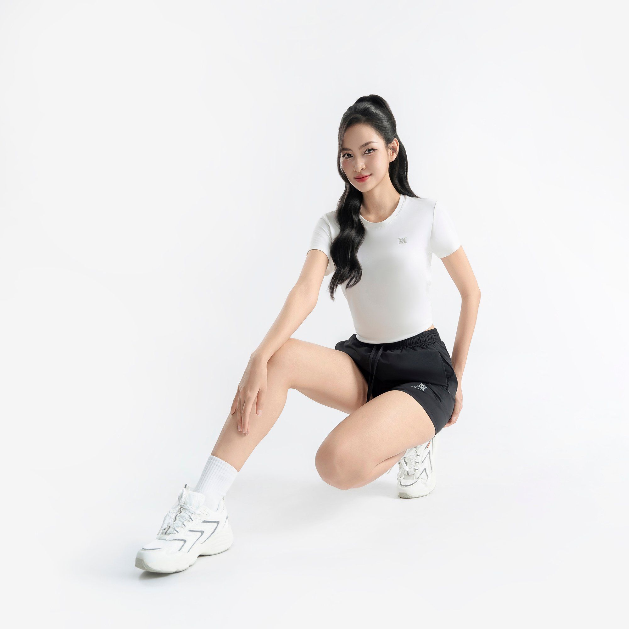  Quần running nữ AM màu đen SRW2521-00 