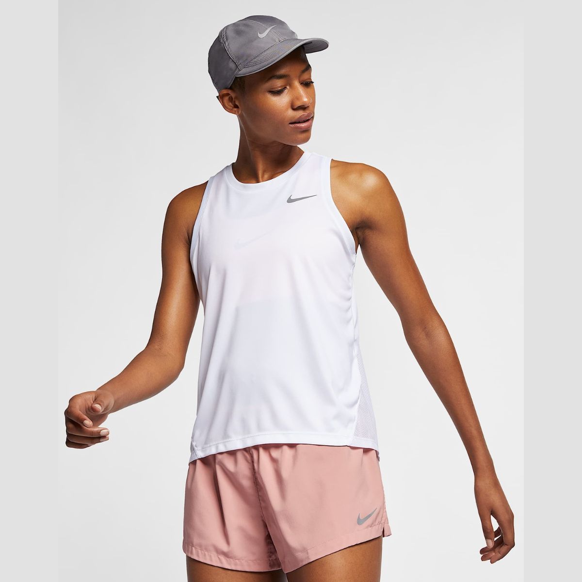 Áo running Nike nữ AJ8103-100