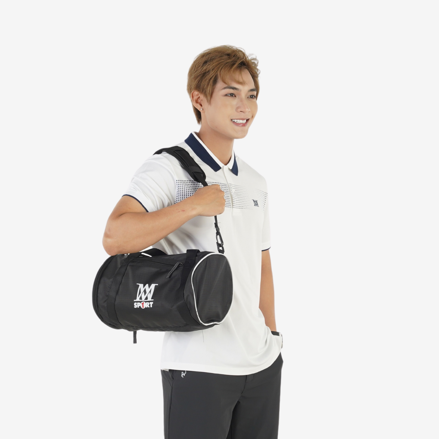  Túi Training AM màu đen (KT 34x19x19) 