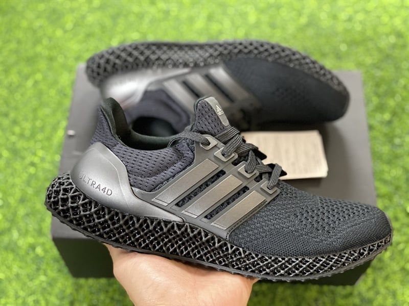ULTRA 4D