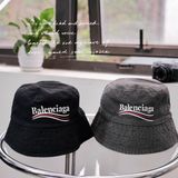 Mũ Bucket Unisex Nam Nữ Nón Vành Chữ Balenciaga M122