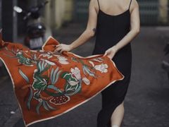 Khăn lụa tơ vàng
